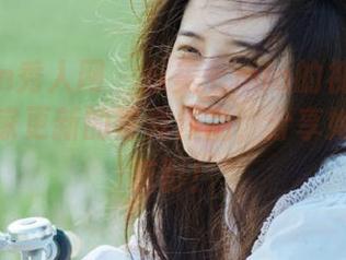 Xiuren秀人网 – 从美七mia的视角看日常：独家更新的写真作品，分享她的生活剪影！