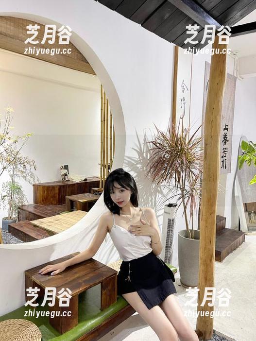 Xiuren秀人网 - 加入我们，一同观看萌琪琪Irene的皮衣写真，探索时尚与个性的华丽碰撞，收获无限视觉享受！