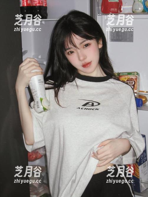 Xiuren秀人网-诗诗kiki Xiuren秀人网 - 探索诗诗kiki的美脚世界,原图写真为你呈现视觉享受