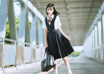 Xiuren秀人网 – 谢忱倬黑丝写真专辑：高清图包合集尽收眼底