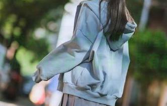 Xiuren秀人网 – 一次次惊艳的壁纸体验：陆萱雅女神写真，让手机更有故事！