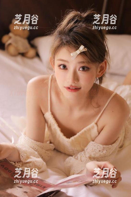 Xiuren秀人网-陶喜乐 Xiuren秀人网 - 探索陶喜乐的私房魅力:牛仔裤主题黑丝原图集锦