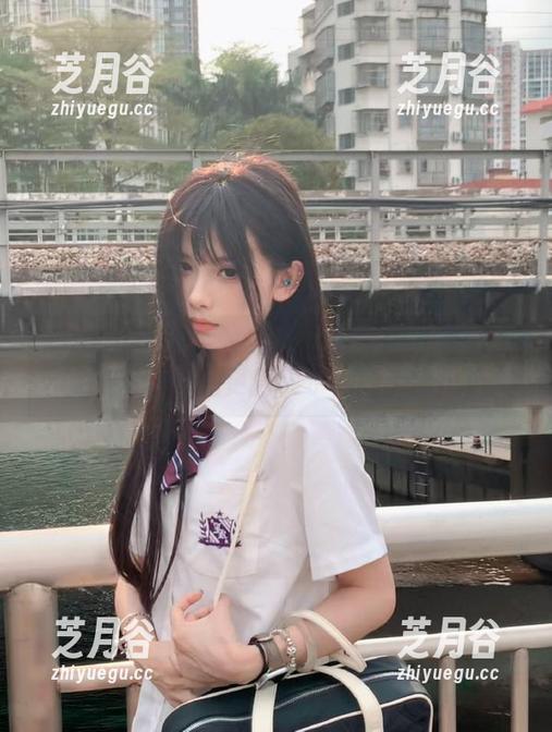 Xiuren秀人网 - 全网热议！雨儿酱eve女王写真作品更新展示她的无敌风范