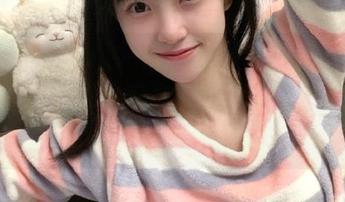 Xiuren秀人网 – 感受香澄在东京JK作品集中传达的青春气息，和我们分享美丽与梦想