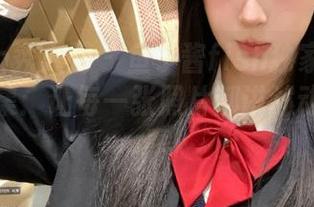 Xiuren秀人网 – 鱼子酱fish独家双人写真作品集：让每一张照片都讲述动人的故事