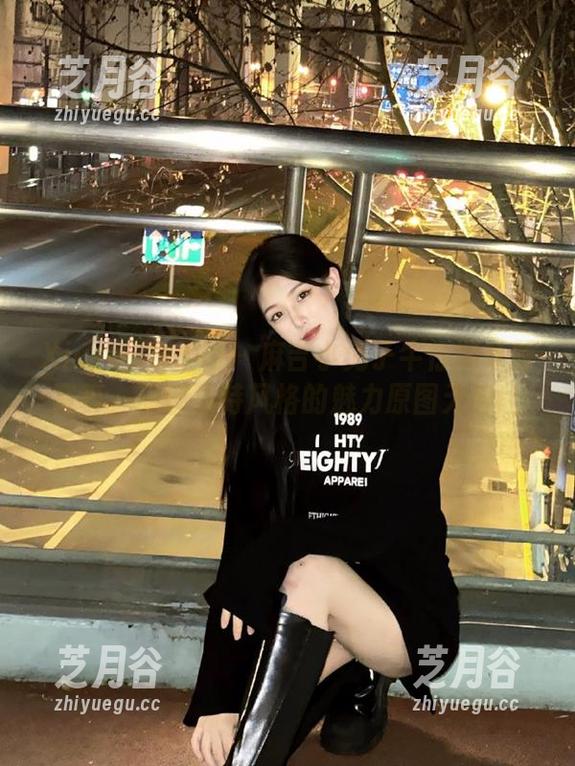 Xiuren秀人网-麻吉小兔子 Xiuren秀人网 - 麻吉小兔子牛仔裤专题写真,展现独特风格的魅力原图无修版