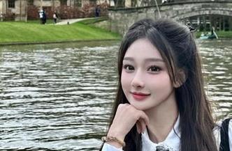 Xiuren秀人网 – 不容错过的黄可Christine教室美图更新，探索无尽可能的视觉世界
