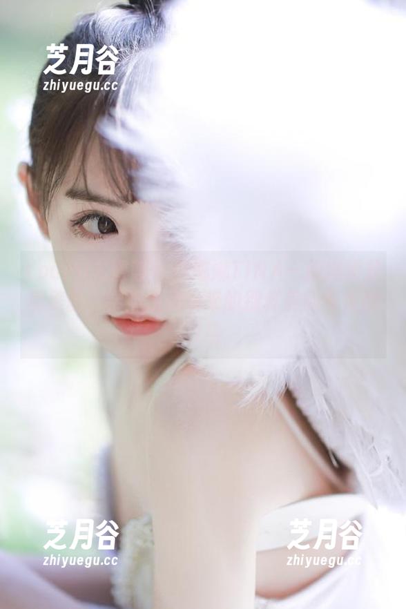 YouMi尤蜜荟-娜娜TINA YouMi尤蜜荟 - 与娜娜TINA一起探索私房美图,学妹系列带来的别样美感与无限灵感