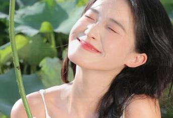 YouMi尤蜜荟 – 毛衣搭配也是艺术！朱可儿Flower的原图与图包让你爱上冬季穿搭！
