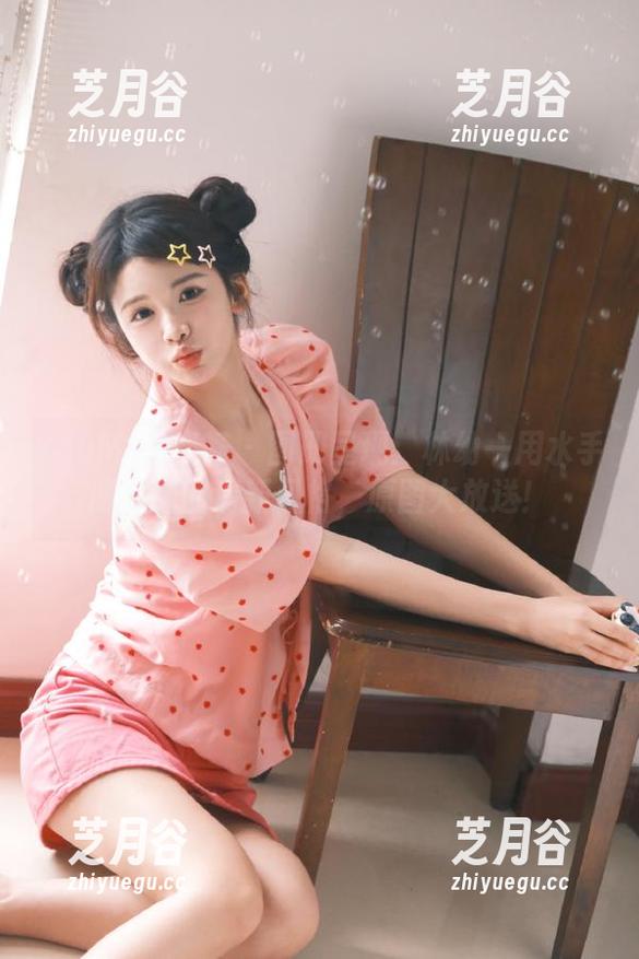 YouMi尤蜜荟 - 图册呈现：林幼一用水手服演绎的清新风格，原图大放送！
