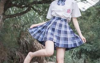 YouWu尤物馆 – 美足的诱惑：Amrita贞贞呈现独特的美图照片故事
