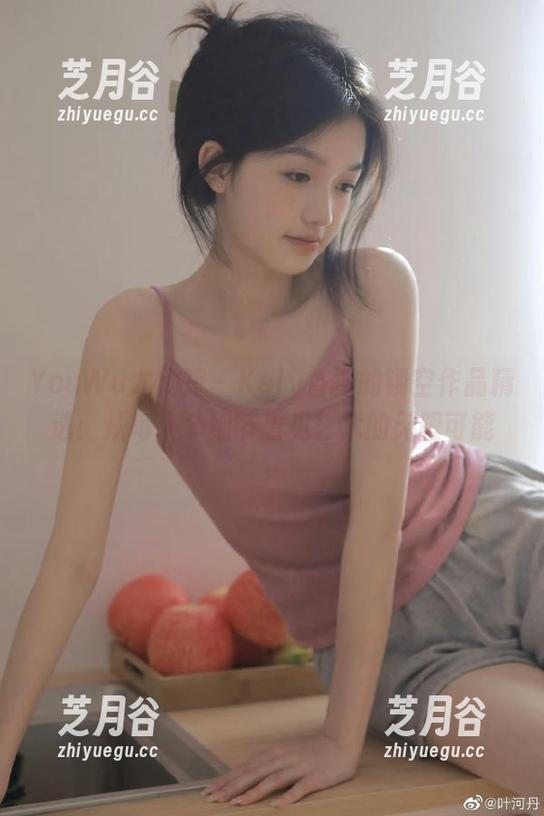 YouWu尤物馆-Kely香香 YouWu尤物馆 - Kely香香的镂空作品精选:从每一个细节看见艺术的无限可能