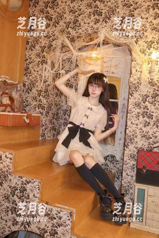 beautyleg-Yen beautyleg - Yen修女的时尚觉醒:一套图告诉你修女也可以很潮!
