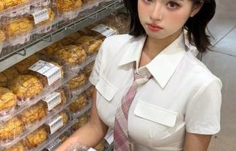 pans – 卡卡女友独家的私拍照片，揭秘那些精彩图片背后的真实瞬间！