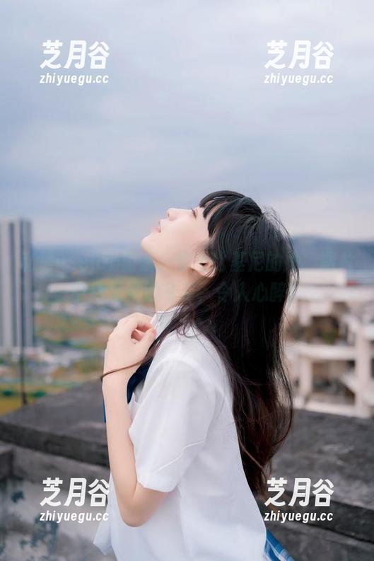 usejan蓝蓝 私房usejan蓝蓝:穿上比基尼的她,图片中尽显曼妙身姿,令人心醉!