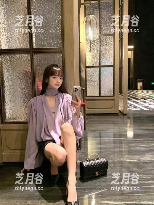 yui金鱼Lolita写真更新：每一张都是对自我的调侃与解放