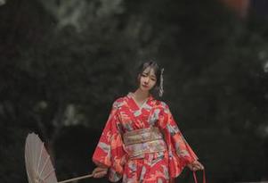 登陆即享yuuhui玉汇泳衣写真资源，免费让你沉浸在夏日阳光下的唯美画面！