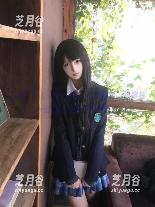 下载“いくみ(育美)”豹纹图包，捕捉每一丝魅力与独特的美感！