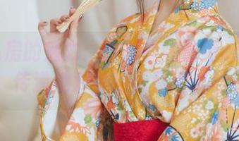 白裙私房的魅力：一北亦北最新cos图片集，传递她对美的无尽追求与热爱