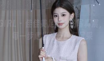 丝慕GIRL – 佳佳美足的私拍写真展，展现每一步走出的自信与风采