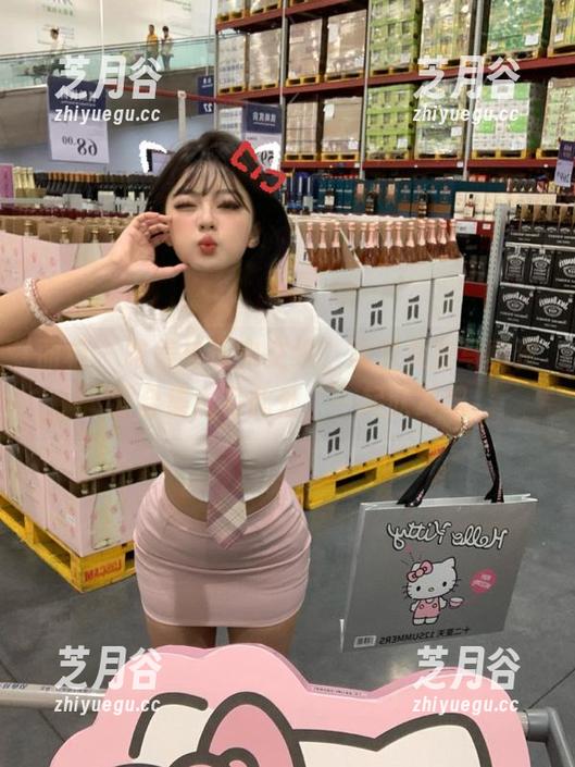 丽柜-凌凌 丽柜 - 唯美与现实交织,凌凌女友写真资源合集尽在此处,一起欣赏吧