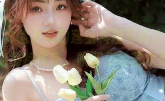 丽柜 – 体验小爽的莲玉料理写真之美，下载她的独特作品，唤醒你的艺术灵感！