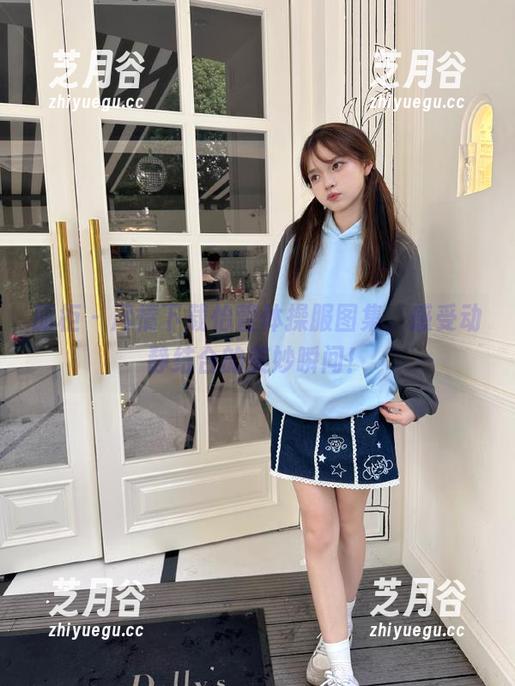 丽柜 - 尽情下载怡萱体操服图集，感受动静结合的美妙瞬间！