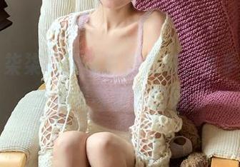 丽柜 – 柒柒最新写真集发布，水手服下的温柔与坚强交融