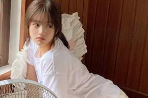 丽柜 – 潘潘教室系列：唯美瞬间与动人原图，免费下载让你收藏美好！
