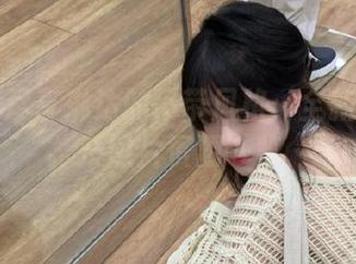 丽柜 – 尽享琳达的吊带风格：全新作品集及照片资源一览