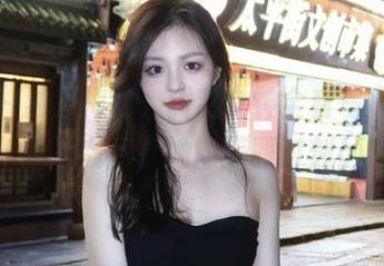 丽柜 – 独家揭秘：甜甜女神全套写真，免费下载尽享她的美丽时刻！