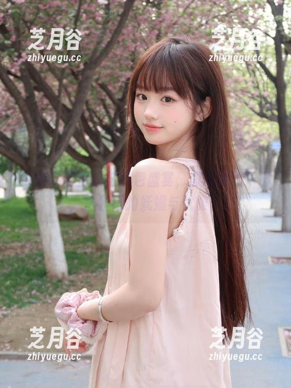 丽柜-甜甜 丽柜 - 甜甜丝袜图包盛宴,限时免费下载,尽显她的妩媚与优雅!