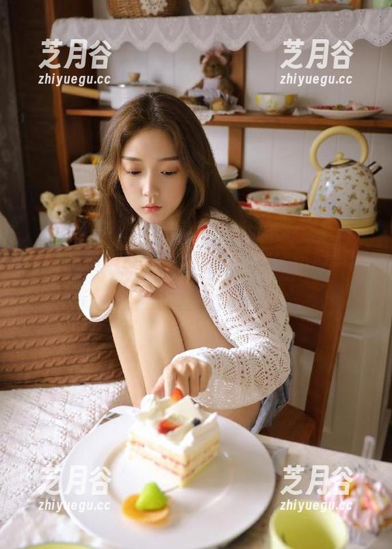 丽柜-由美 丽柜 - 由美与校服的完美结合:图册聚焦原图美感