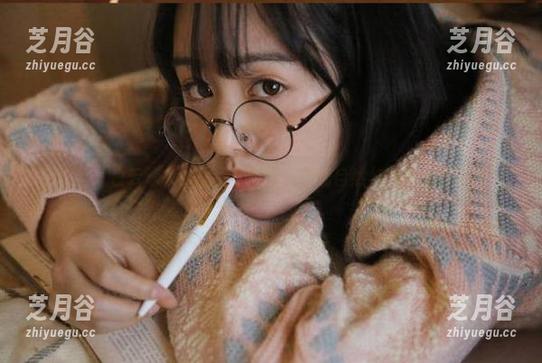 丽柜-白云 丽柜 - 白云泳衣美图写真新作,展现自然与美的无缝交融