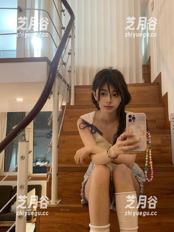 丽柜 - 英子双人写真免费共享，感受不一样的摄影魅力与风格！