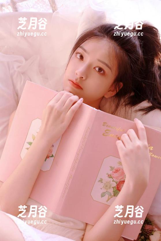 丽柜-钟情 丽柜 - 钟情学妹的精美写真,原图与套图共同编织出美好的青春篇章!
