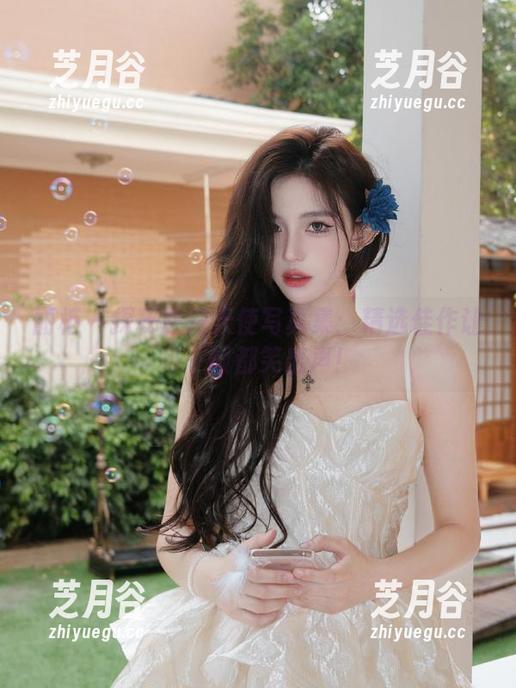 丽柜 - 探秘露露天使写真集：精选佳作让每一帧都笑出声！