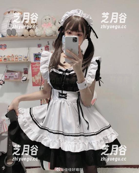 佳佳酱ovo 探索佳佳酱ovo的透明女仆世界:写真作品集带你进入梦境般的异次元