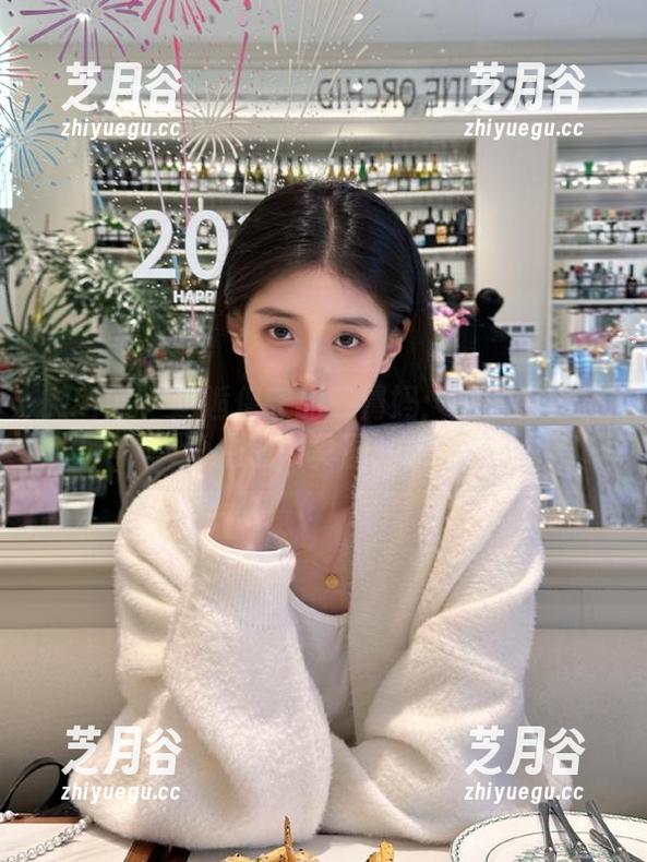 保守的二舅妈 微密圈 - 邂逅保守的二舅妈:性感粉色桃心主题写真图片欣赏