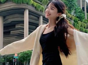 克拉女神 – 资源丰富！小芹带你在线领略吊带风格的无限可能