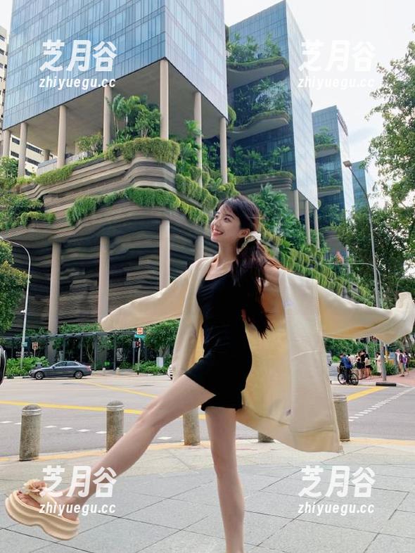 克拉女神-小芹 克拉女神 - 资源丰富!小芹带你在线领略吊带风格的无限可能