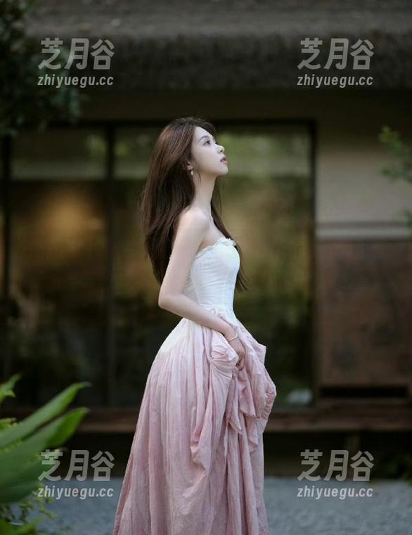 克拉女神 - 绮丽黑丝：忆之作品集高清展示，感受视觉的冲击力