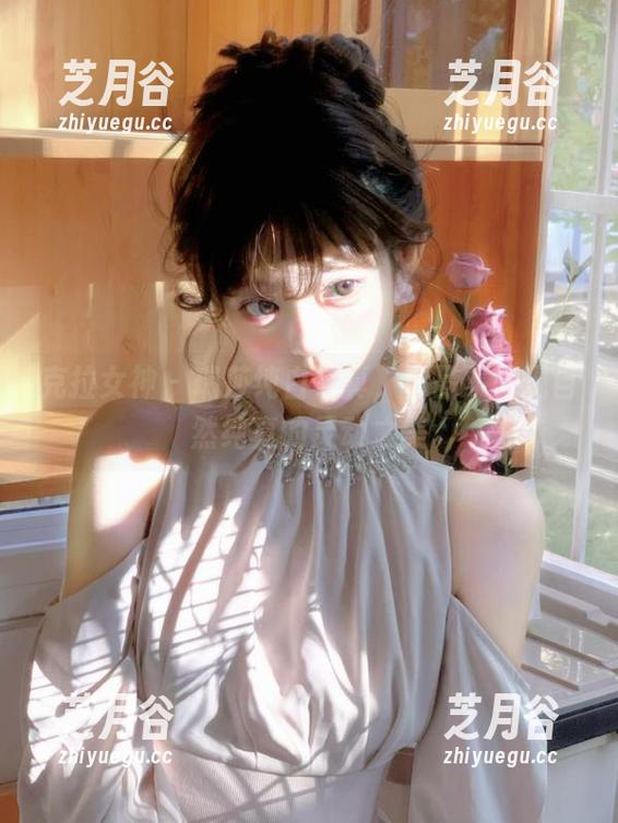 克拉女神 - 瑞莎纯白写真，作品集呈现自然纯真的灵动之美