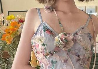 克拉女神 – 一穿短裤就犯怵？看看钟淇的套图，下载后不再怕！