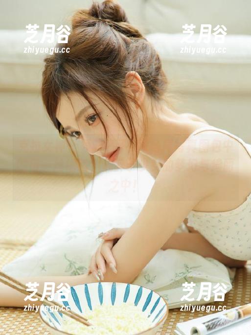 克拉女神-高子琁 克拉女神 - 领略高子琁双马尾写真图包中的每一丝细腻,沉醉于少女的梦幻与绮丽之中!