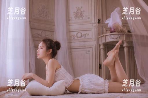 兔玩映画 兔玩映画最新写真发布:感受JK白无本泛起粉色的梦幻与少女心!