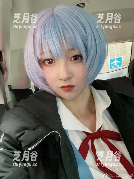 冬马路纱 在无圣光的氛围中,冬马路纱的空姐造型别有一番风味