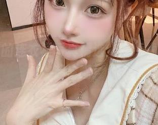 凛子酱的连衣裙写真精选：丢掉忧虑，拿起自嘲！