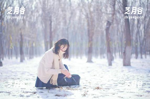 周叽是可爱兔兔 周叽是可爱兔兔与伊丽莎白连体衣的完美邂逅:写真合集分享她的风格