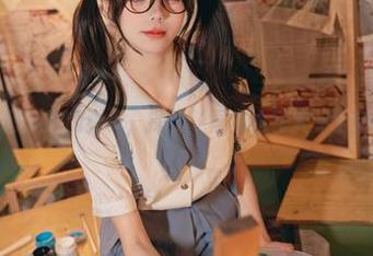 追随咬一口兔娘的脚步，探秘‘再见偷花人’全新cos图包